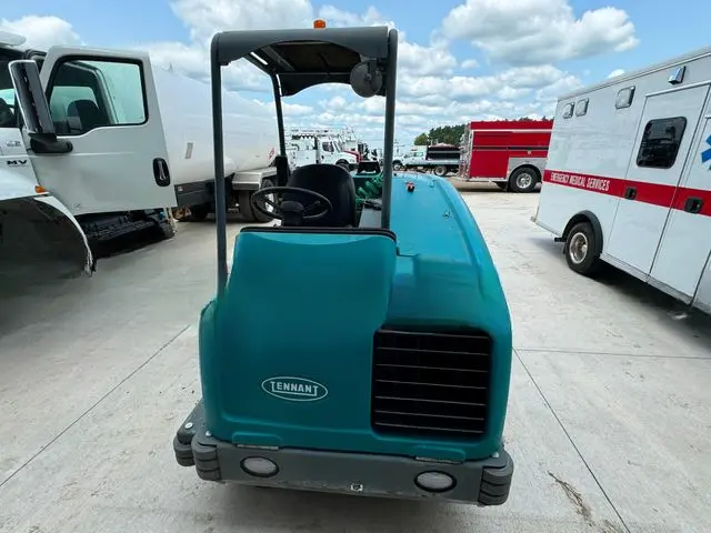 🔥 Powerful Tennant T20 Floor Scrubber – Ready to Work! 