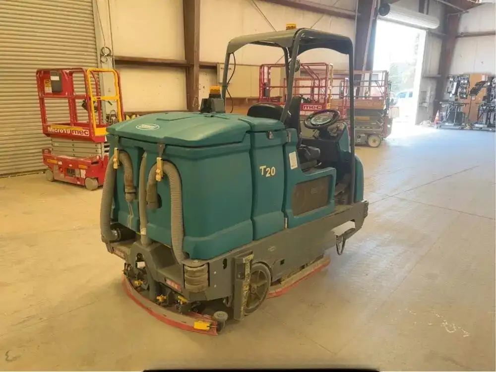 🔥Tennant T20 Ride-on Floor Scrubber