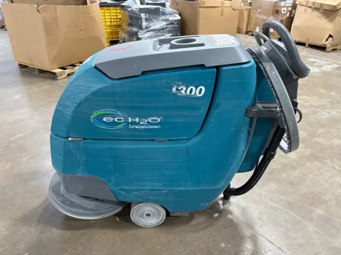 ♻️ Tennant T300 – 20" Walk-Behind | Used
